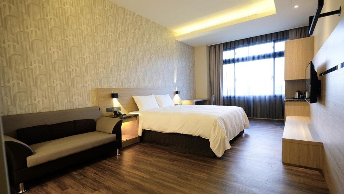 Yu Chun Hotel Tajcshung Kültér fotó