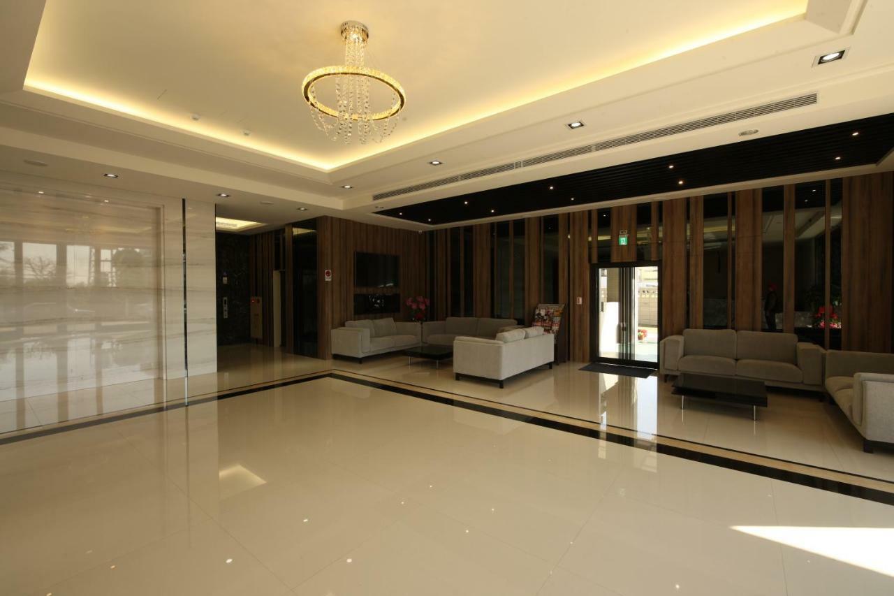 Yu Chun Hotel Tajcshung Kültér fotó